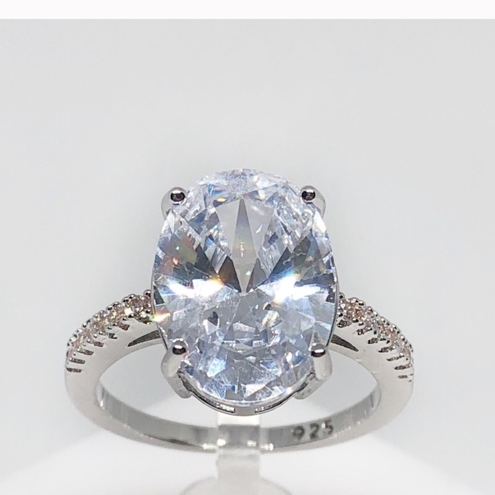 5 CT Oval Brilliant Cut Diamond Ring Sterling Silver - Picture 3 of 9